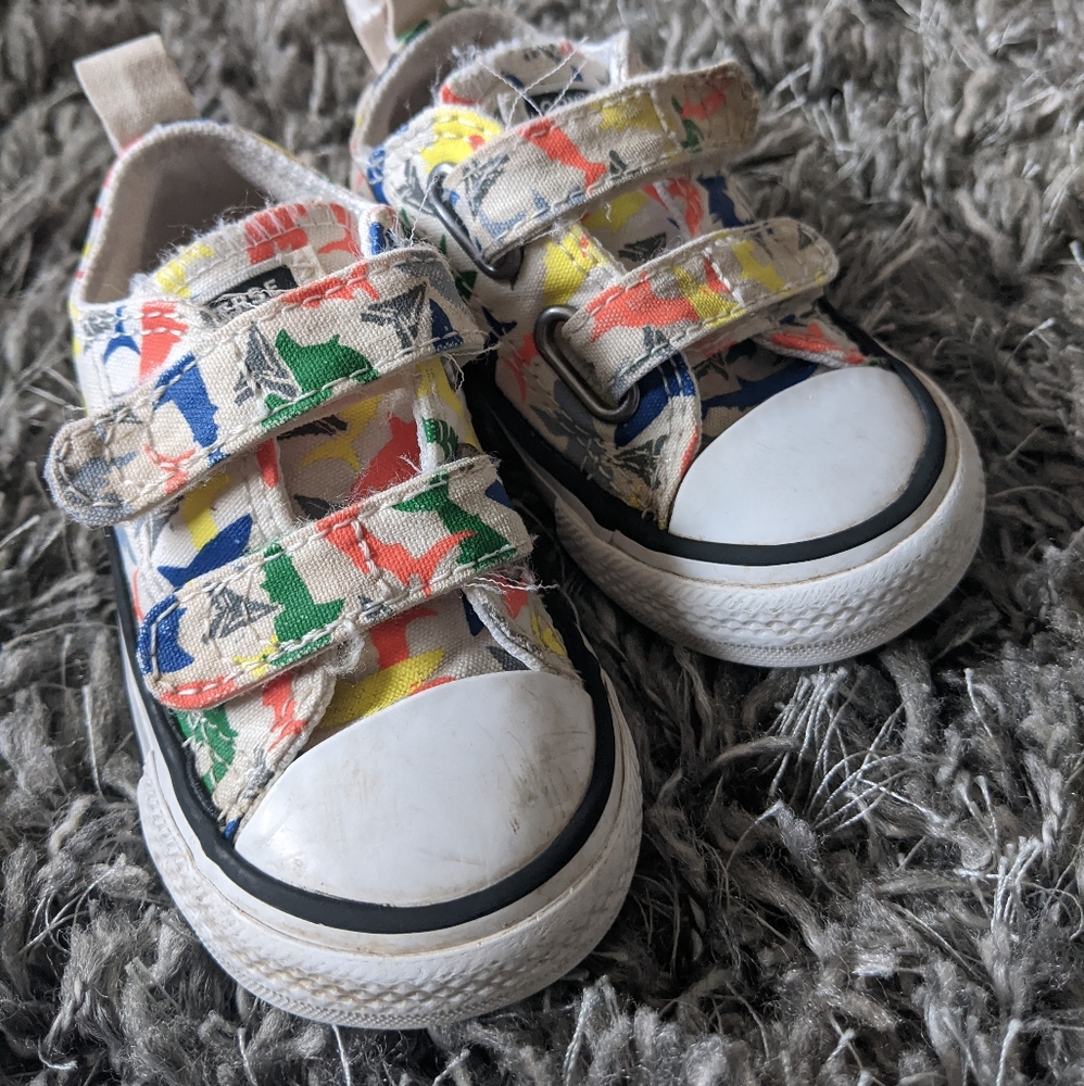 Converse toddler